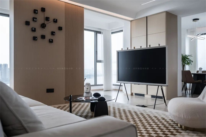 640 (4).jpg